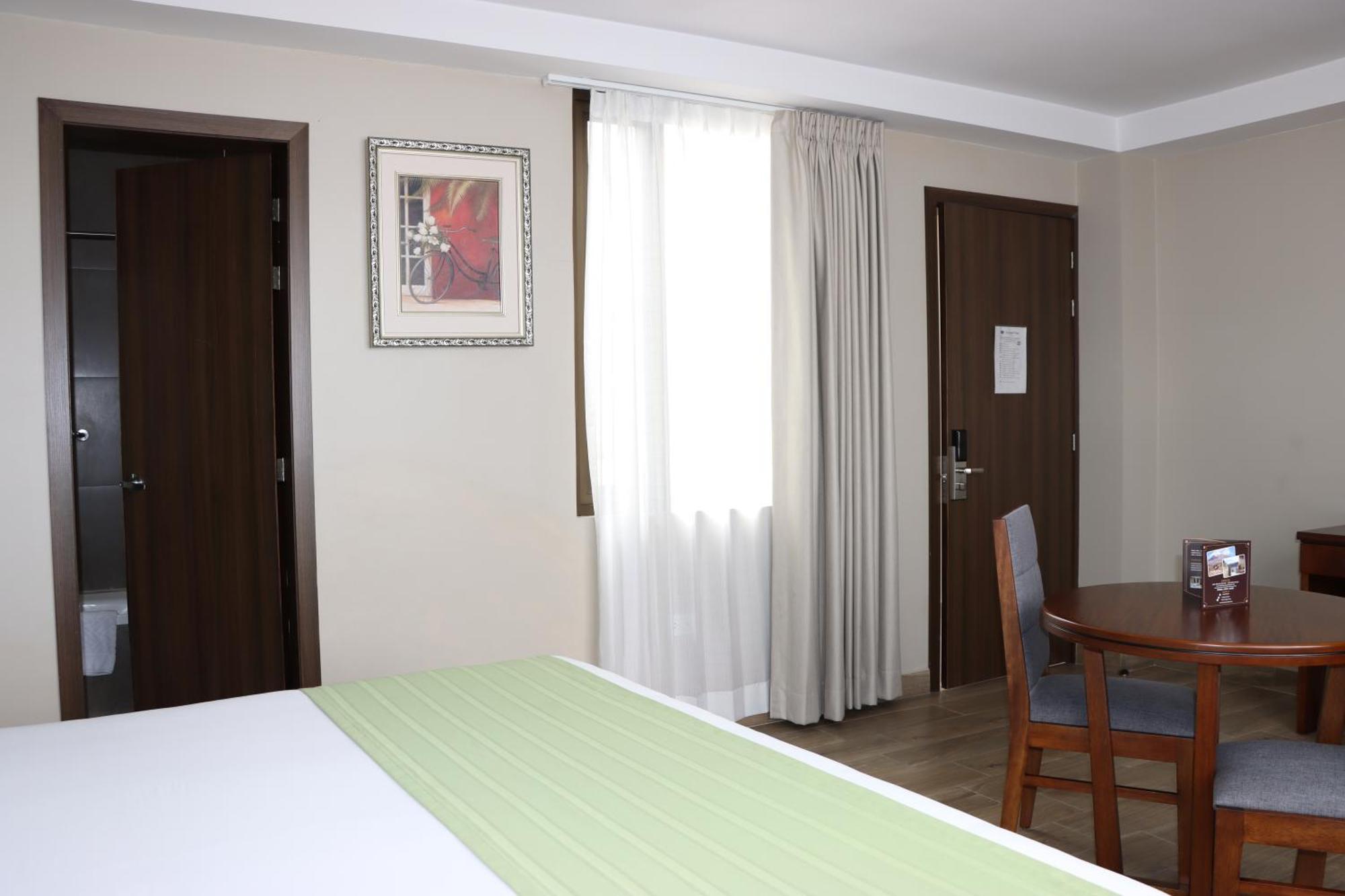 Hotel San Agustin Plaza Latacunga Extérieur photo