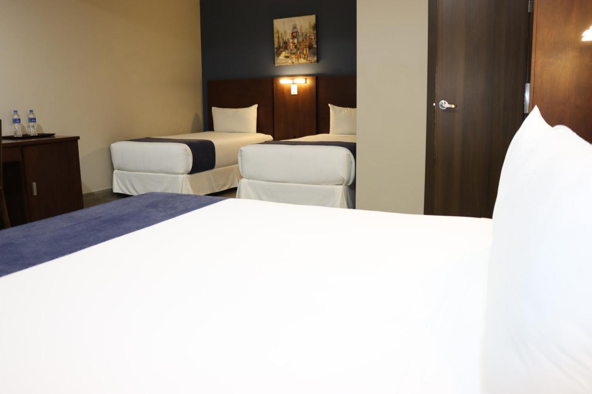 Hotel San Agustin Plaza Latacunga Extérieur photo