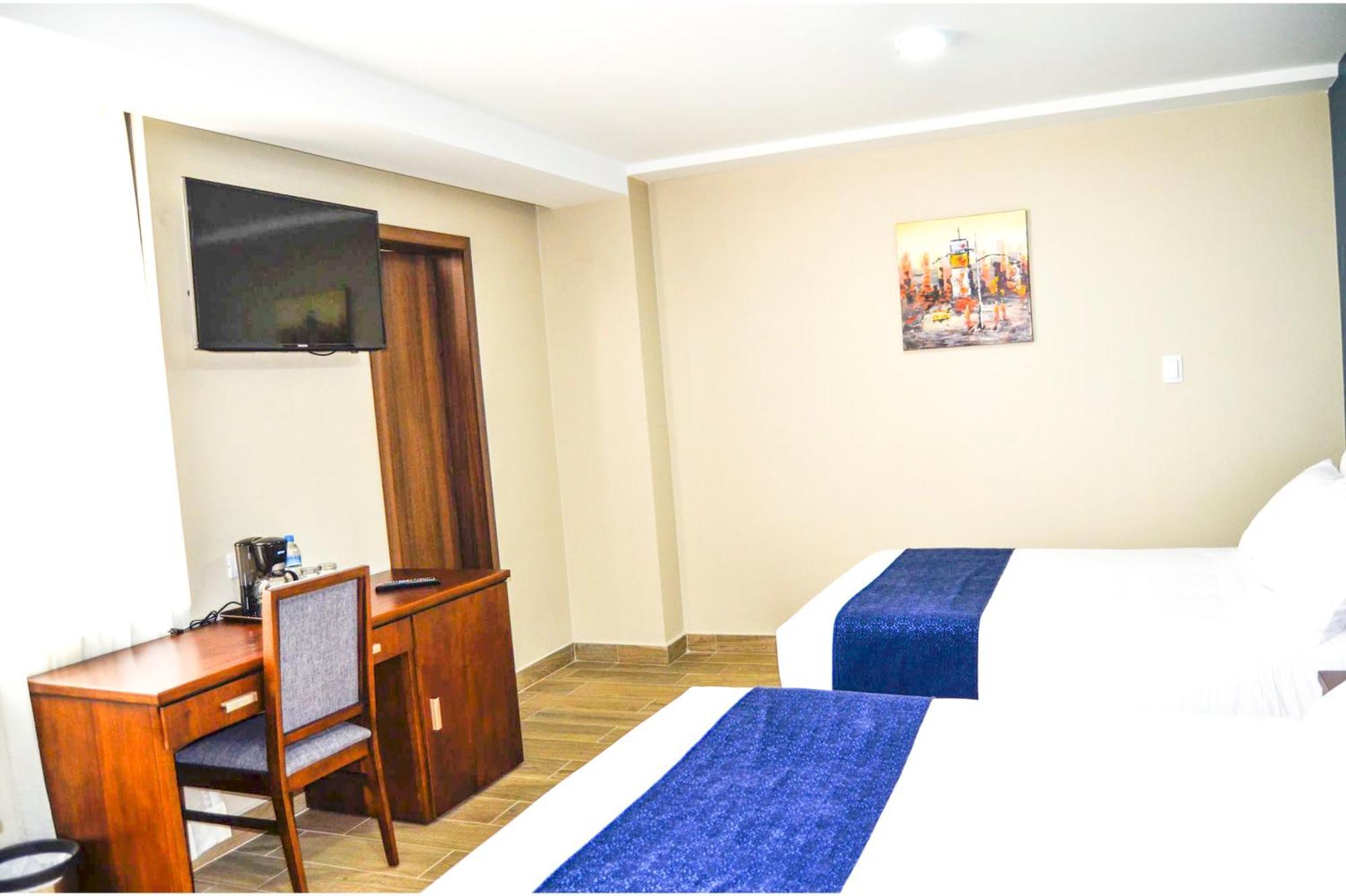 Hotel San Agustin Plaza Latacunga Extérieur photo