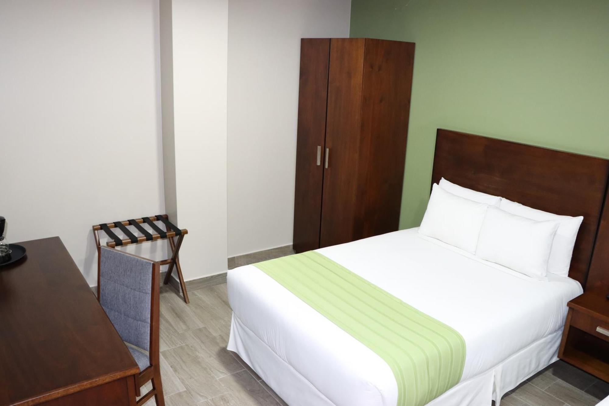 Hotel San Agustin Plaza Latacunga Extérieur photo