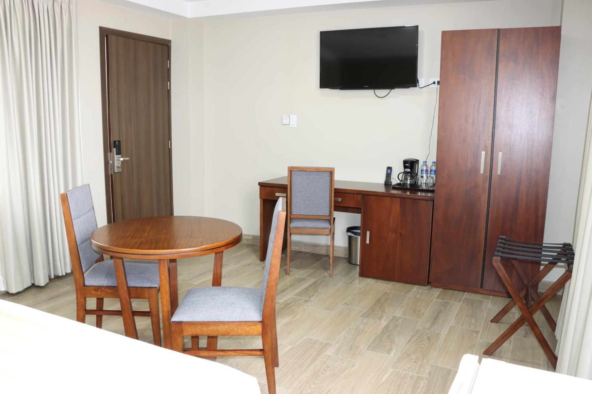 Hotel San Agustin Plaza Latacunga Extérieur photo